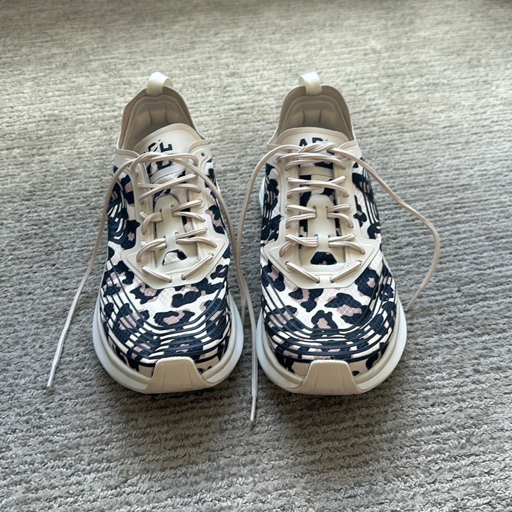 APL streamline leopard
